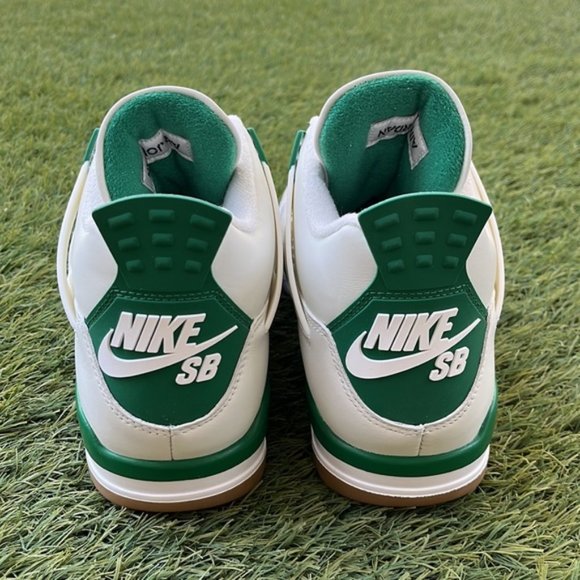 Air Jordan 4 Retro SP main image 4